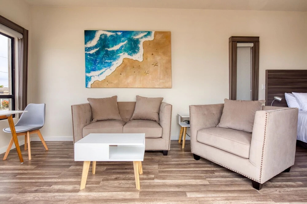 Nicole Suites