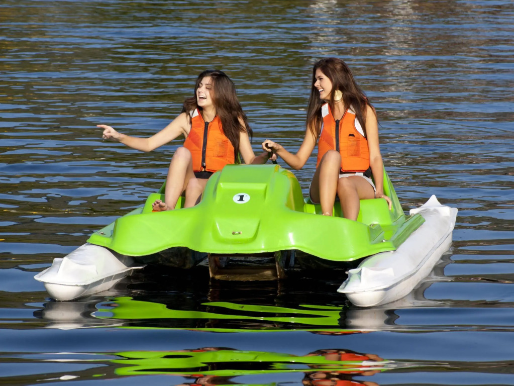 Pine Lake Marina