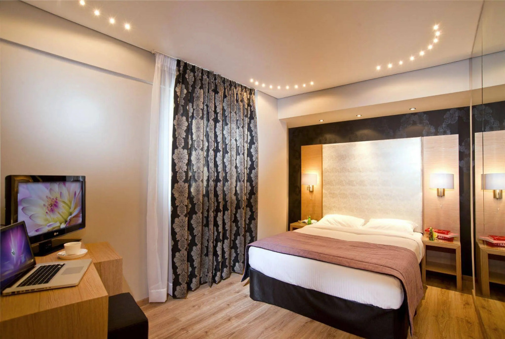 Nefeli Hotel