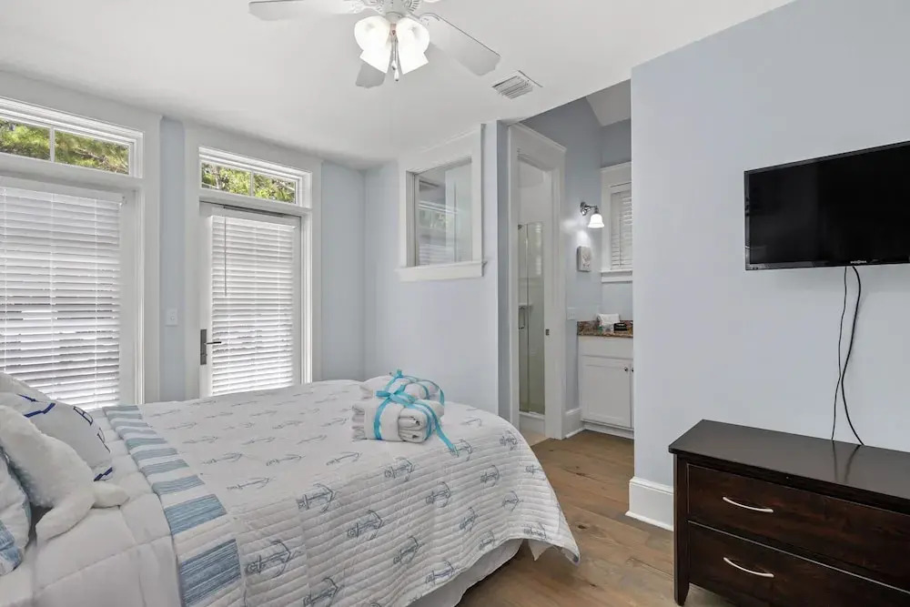 Almost Heaven in Watersound Proper Includes Carriage House! Bedding for 12