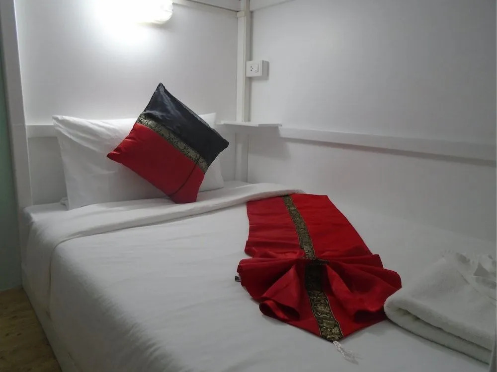 Panda Hostel Phuket - Adults Only