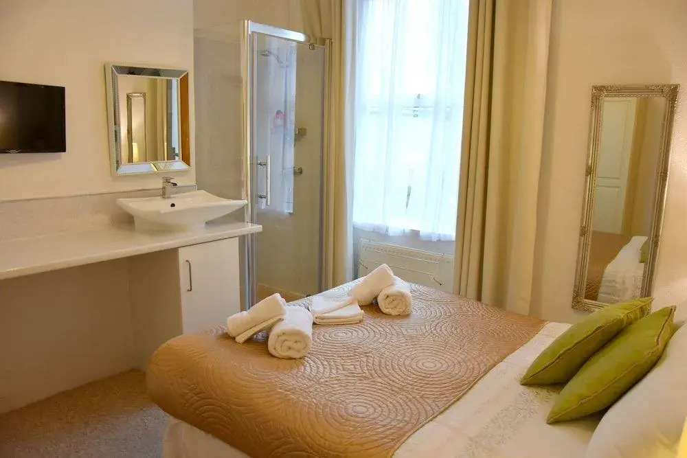 Spacious Central Cornish Townhouse