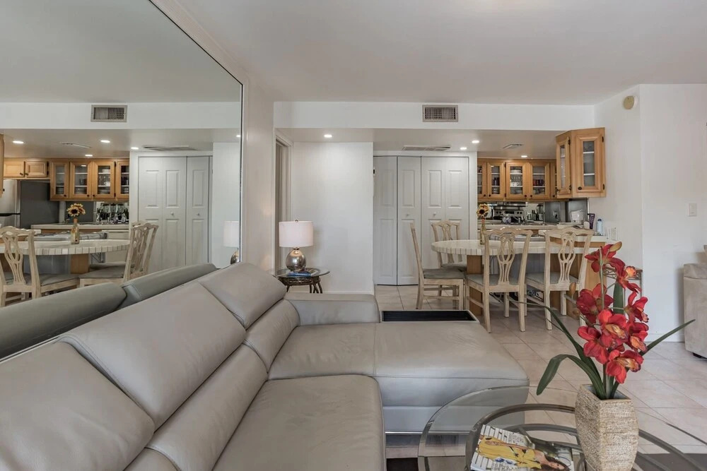 Cozy Minium In Quiet Gated Community In Palm Beach Lakes 2 Bedroom Condo by RedAwning