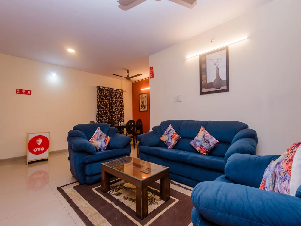 OYO 12082 Om Apartment