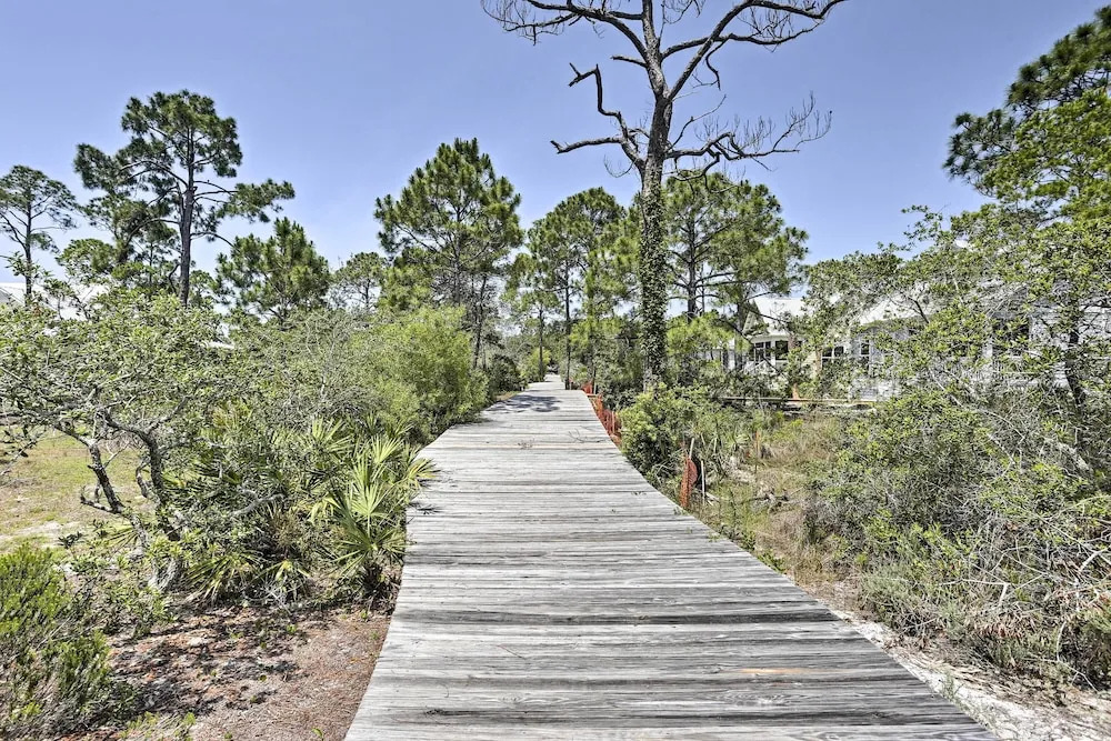 Port St Joe Beach House w/ Pool Access!