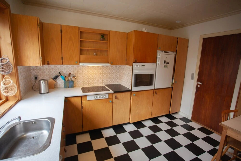 3 storey, 5 bedroom, 3 bathroom house in the center of Tórshavn