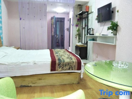 Good Luck Residence Hotel (Zhengzhou Erqi Square David City Branch)