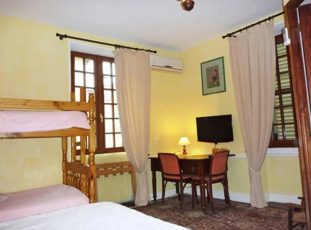 Hotel le Saint-Robert