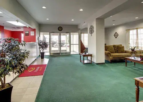 Broadbent Inn and Suites