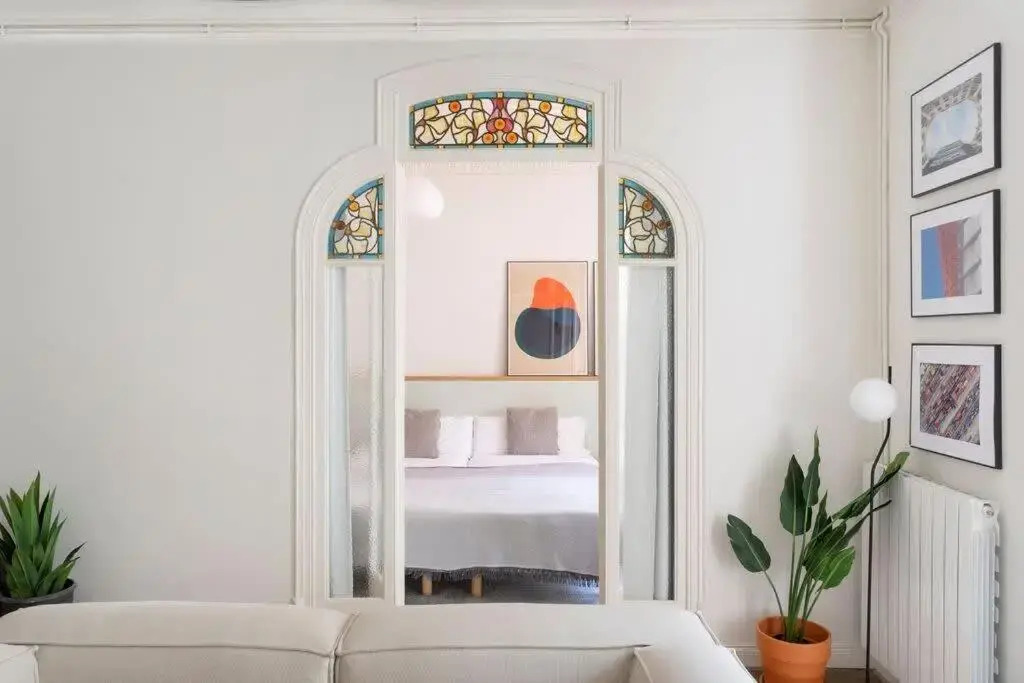 Amazing 5 bedrooms 5 bathrooms by Plaza Catalunya
