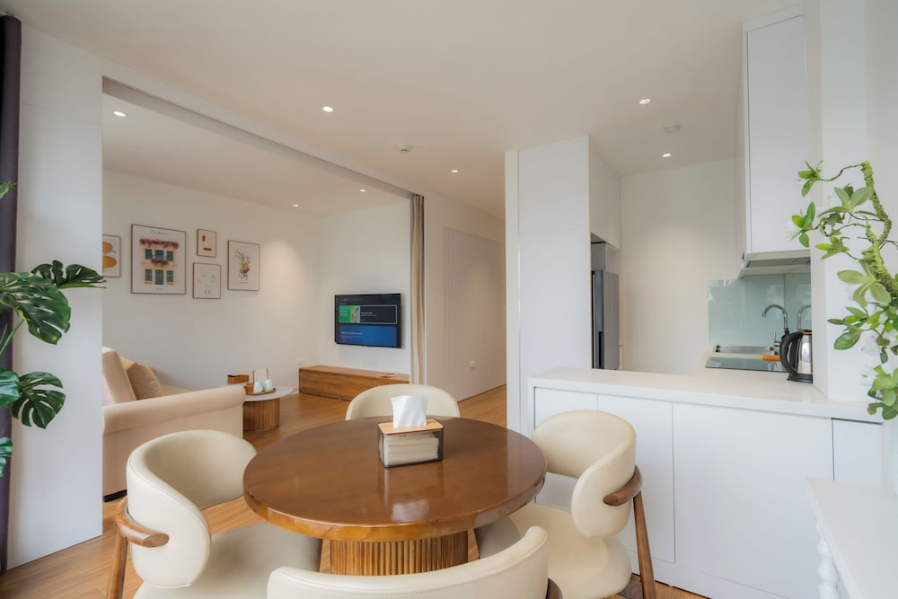 Mia Apartments by XÔI Residences