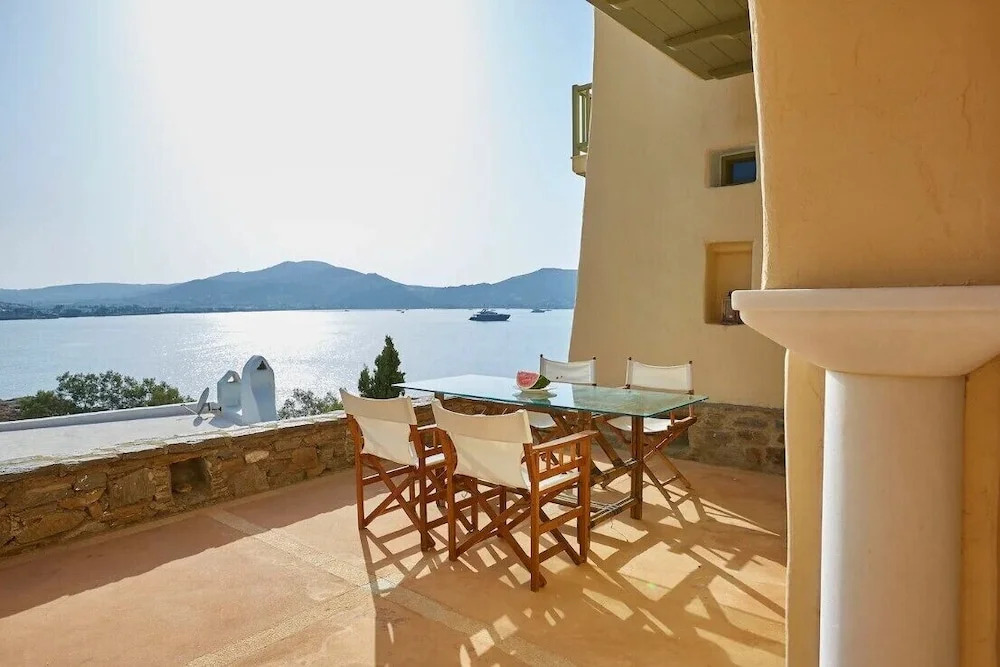 Ochre Dream, Beach front & Sunset villa Naousa