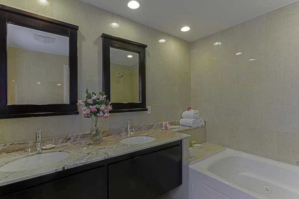 Princess Heights Luxury Condo Hotel