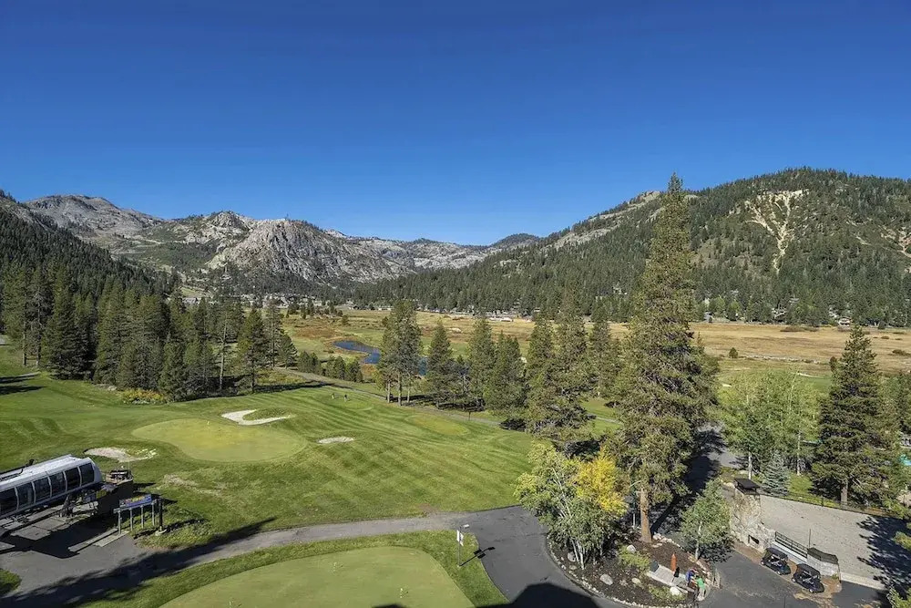 1BR Suite w/ Fireplace, Resort Pools, Spa & Gym