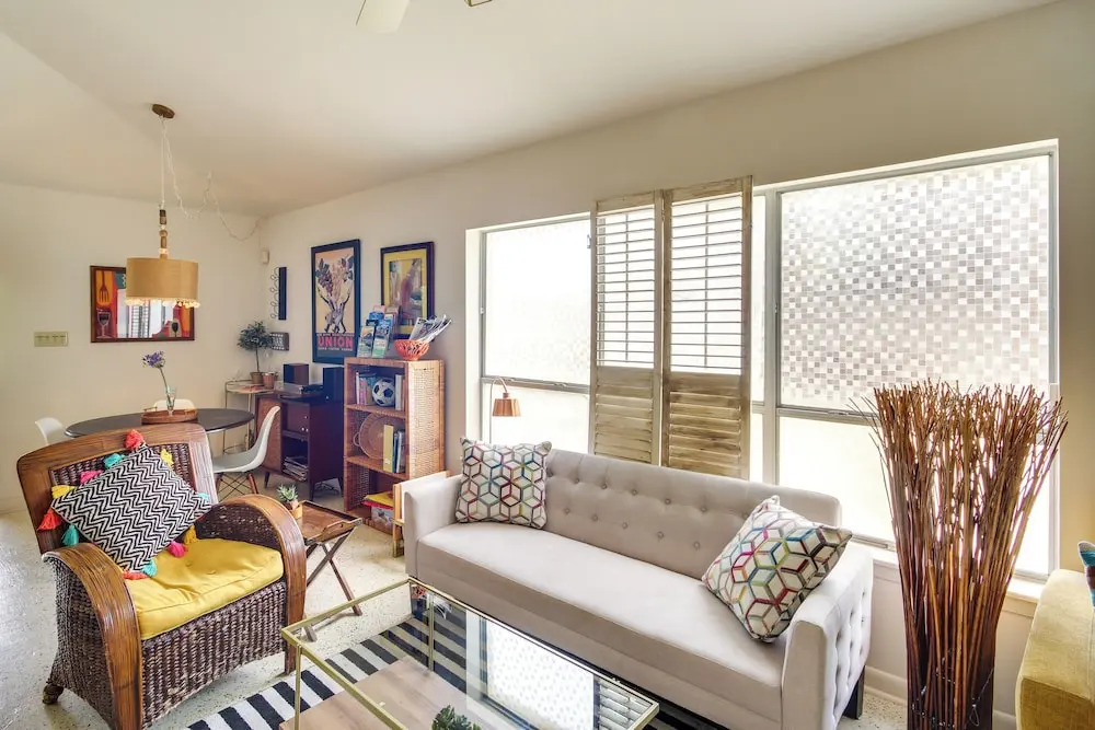 1 Block to Beach: Biloxi Hidden Gem w/ Gulf View