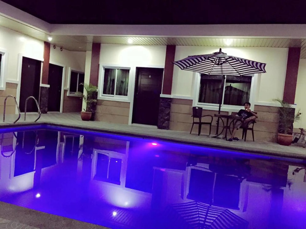 Jo Carters Hotel and Suites Angeles City