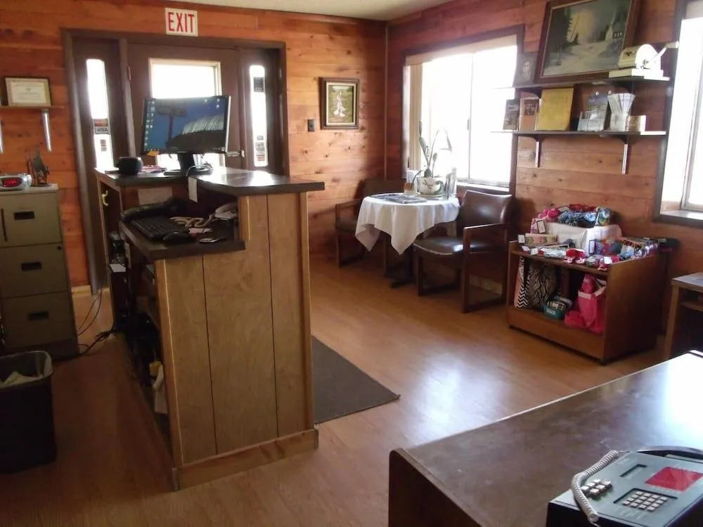 Narrow Gauge Railroad Inn