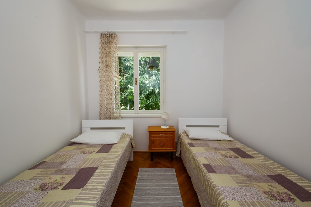 Apartments Jelen