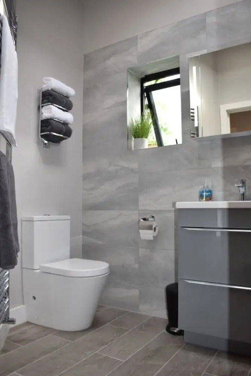 The View, Charming 2-bed Apartment in Shaftesbury,
