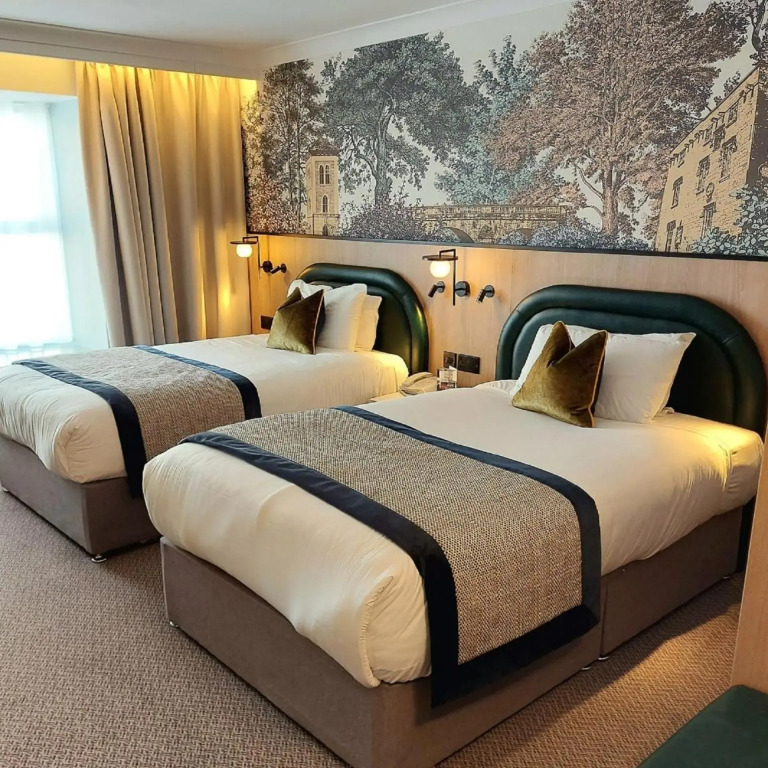 Menlo Park Hotel
