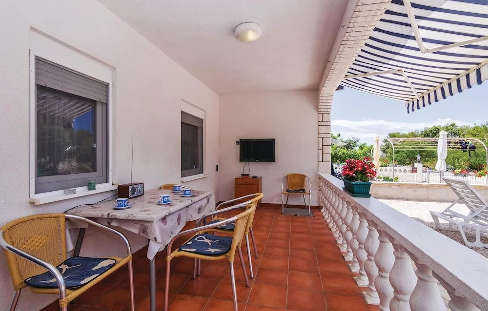 Awesome Apartment in Vir With 2 Bedrooms and Wifi