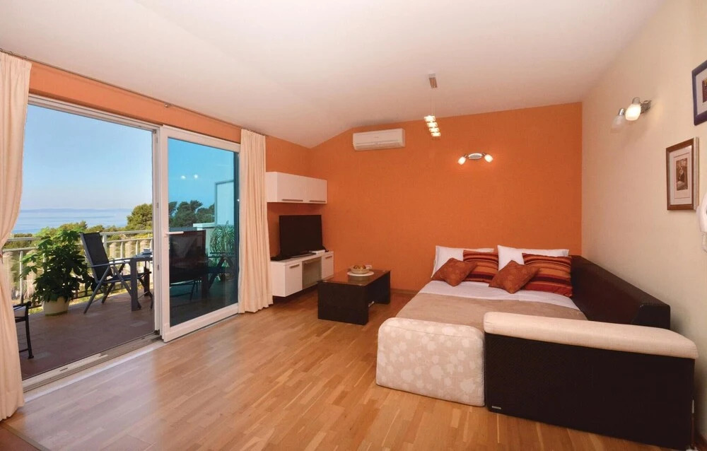 Beautiful Home in Split With Wifi and 2 Bedrooms