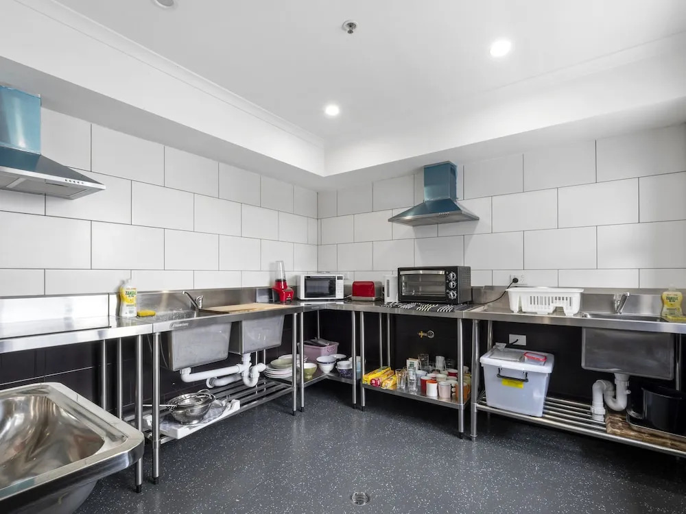 Flinders St. Boutique Hotel