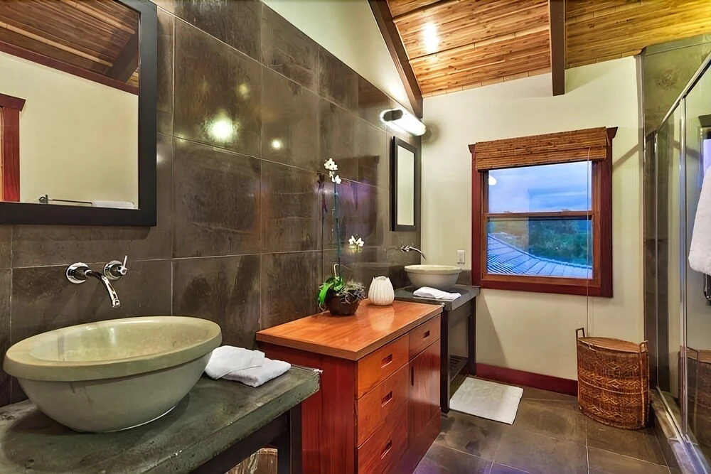 Ikena Lani 5 Bedroom Home