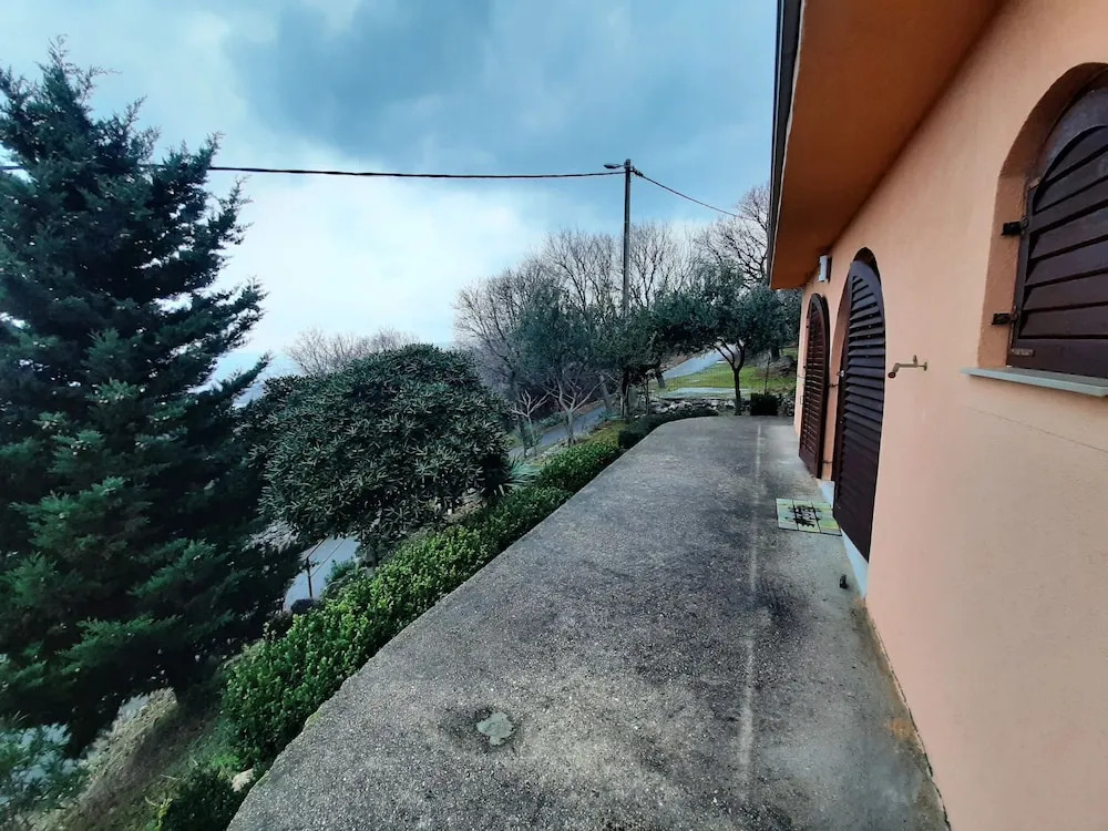 Cosy Apartment in Klenovica With Garden