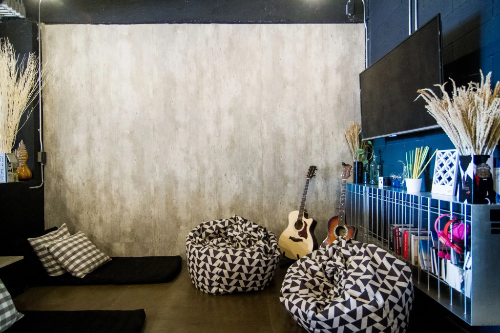 Box Poshtel