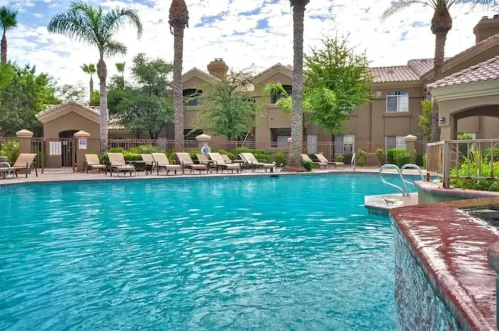 Cozy 1-bdrm Scottsdale Condo Next to Pool