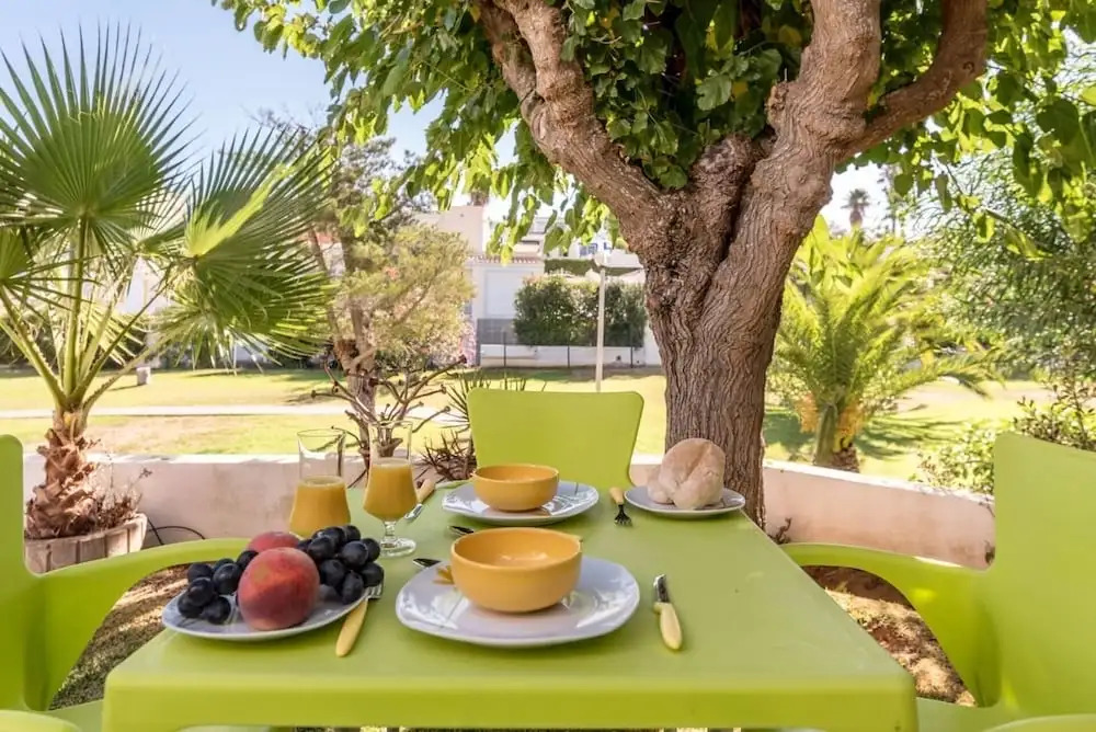 Immaculate 3-bed Villa in Guia Private Pool
