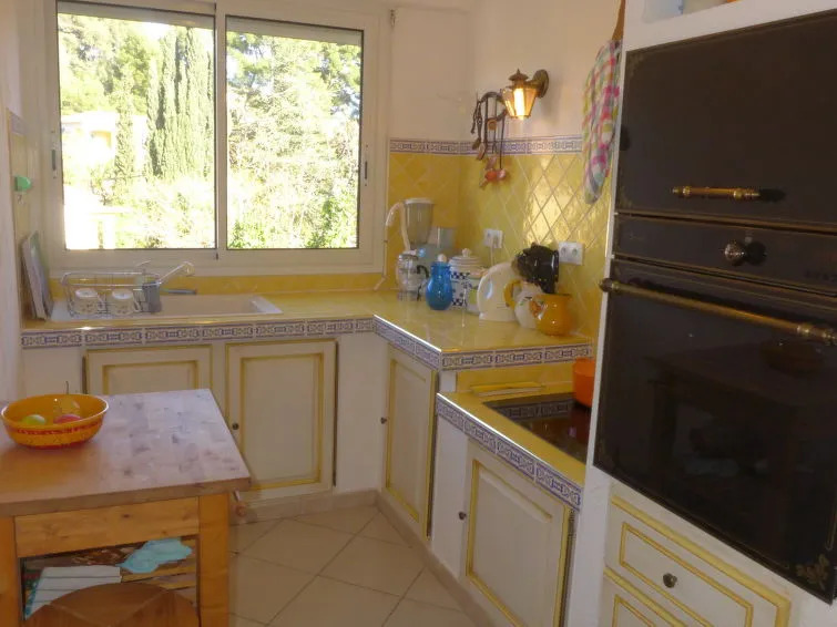 une petite maison entre vignes et mer