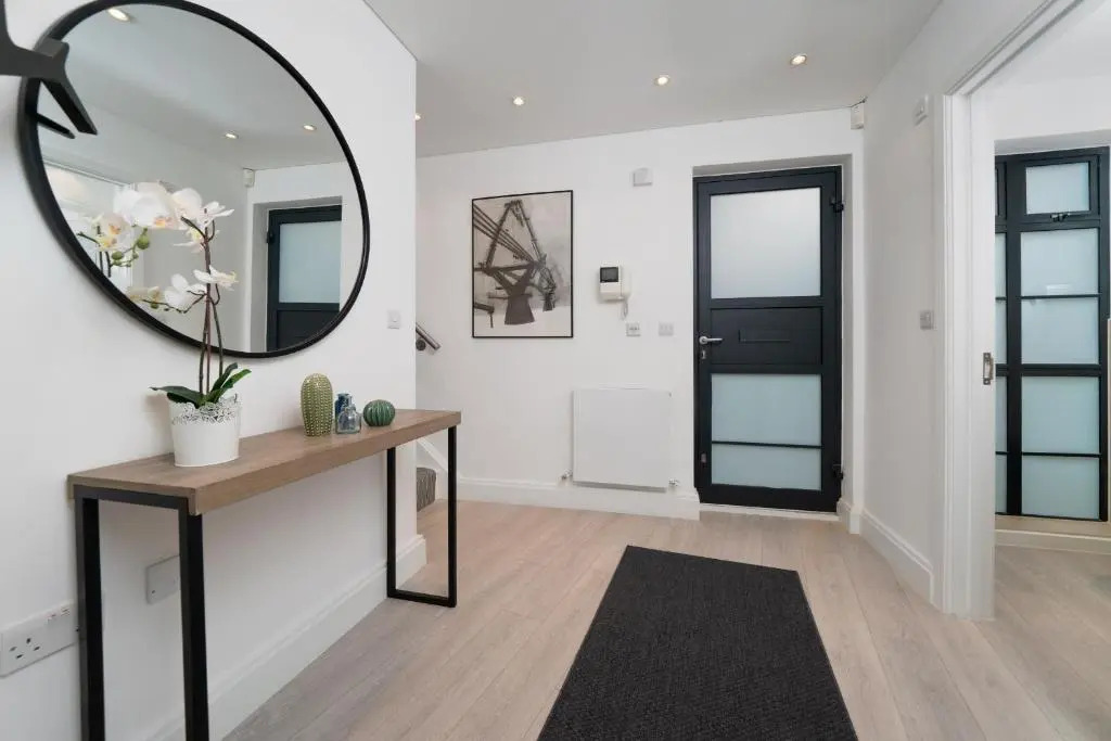 BIG & LUXURY 3 BEDR, 4 BEDS, 2,5 BATH, COVENT GARDEN, BEST Location