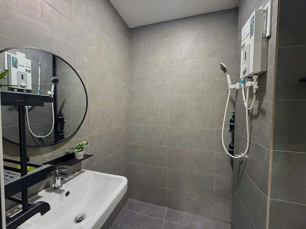 Neu Suites by Cozy Homes Near Gleneagles, KLCC & LRT
