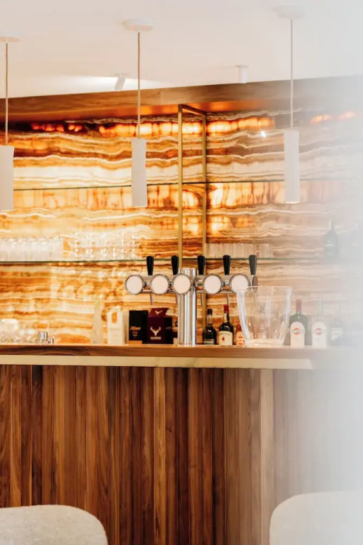 Alfred Hotel & Gastro Bar