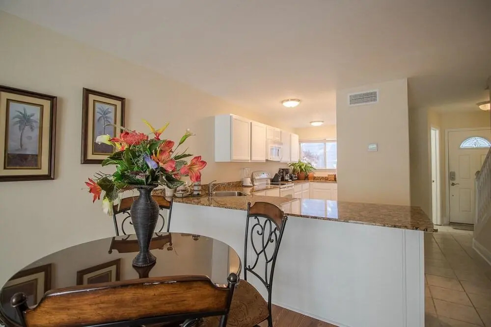 Oak Shores 66