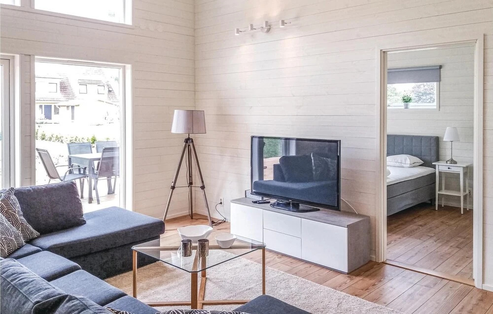 Three-Bedroom Holiday Home In Kopingsvik