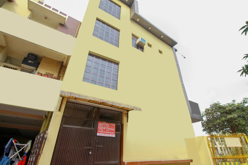OYO 67783 Hotel Red Stone