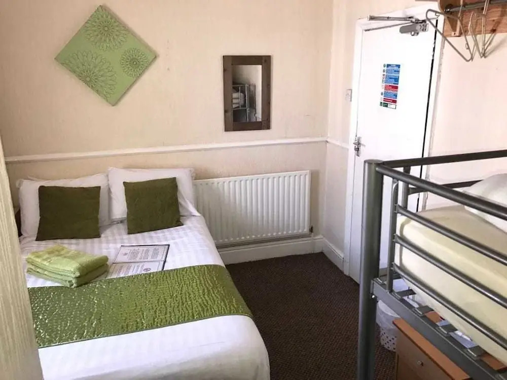 Residency hotel and Bar