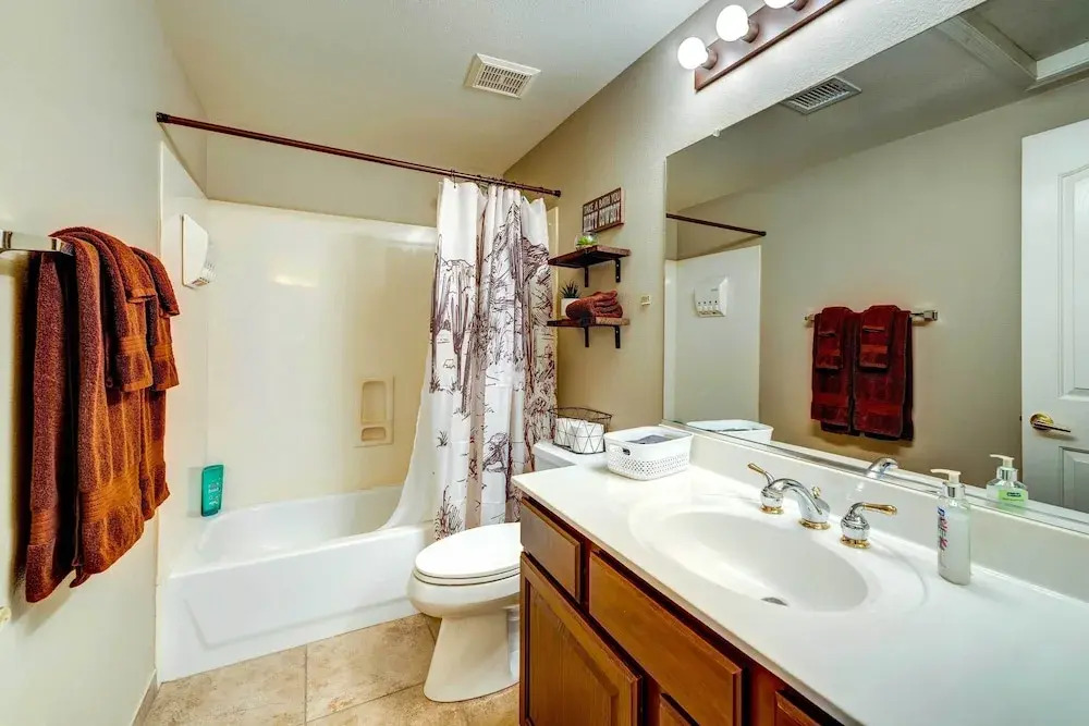 Pool + Hot Tub: Home Near Peoria Sports Complex
