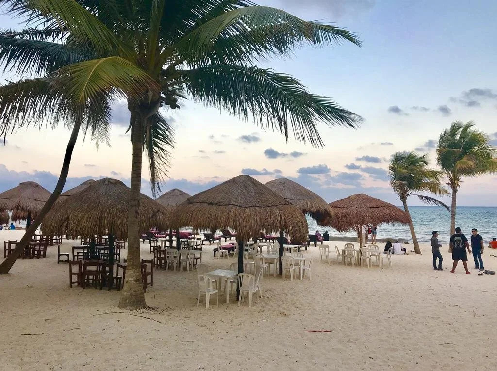 Guacamundo Beach Hostel