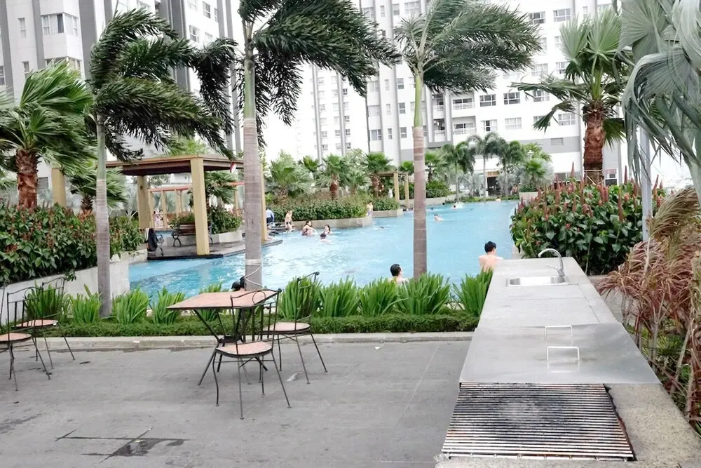 Sunrise City 2BR with Infinity SW Pool