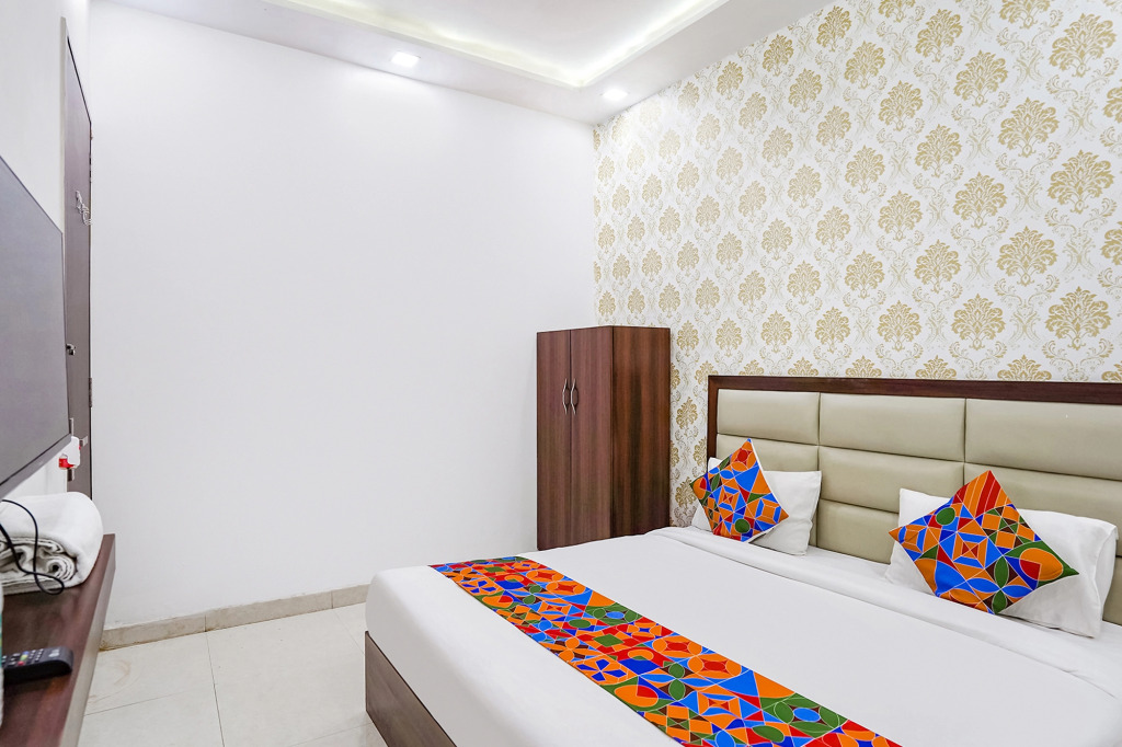 FabHotel Urban Inn