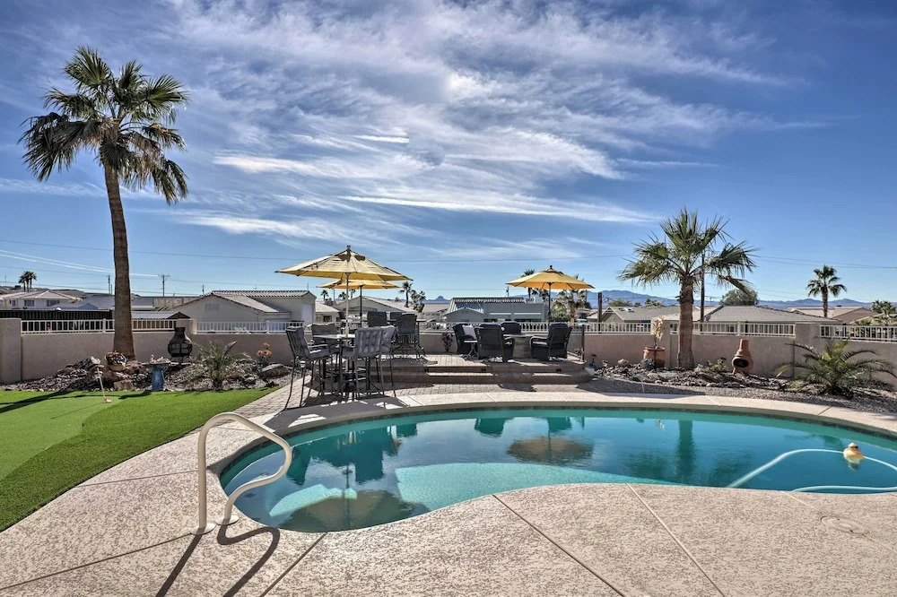 Pool & Lake Havasu Views: Gorgeous Desert Escape!