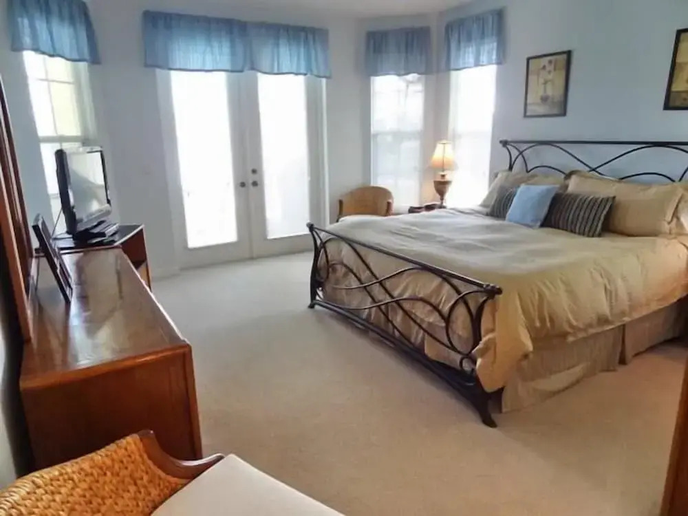 SPIN451 3 Bedroom Holiday Home by Marco Naples Vacation Homes