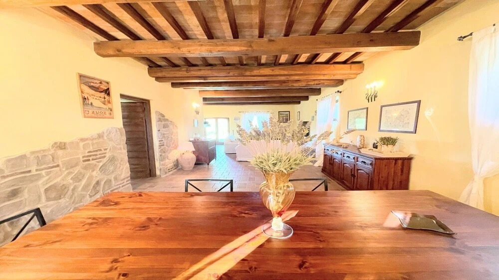 "slps 10 in 5 Bedrms + 5 Bathrms. Detached Villa With Play Area. Walk to Todi"