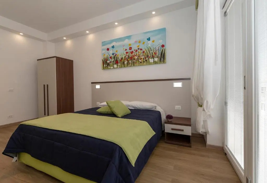 Colosseo Apartments and Rooms - Rome City Centre