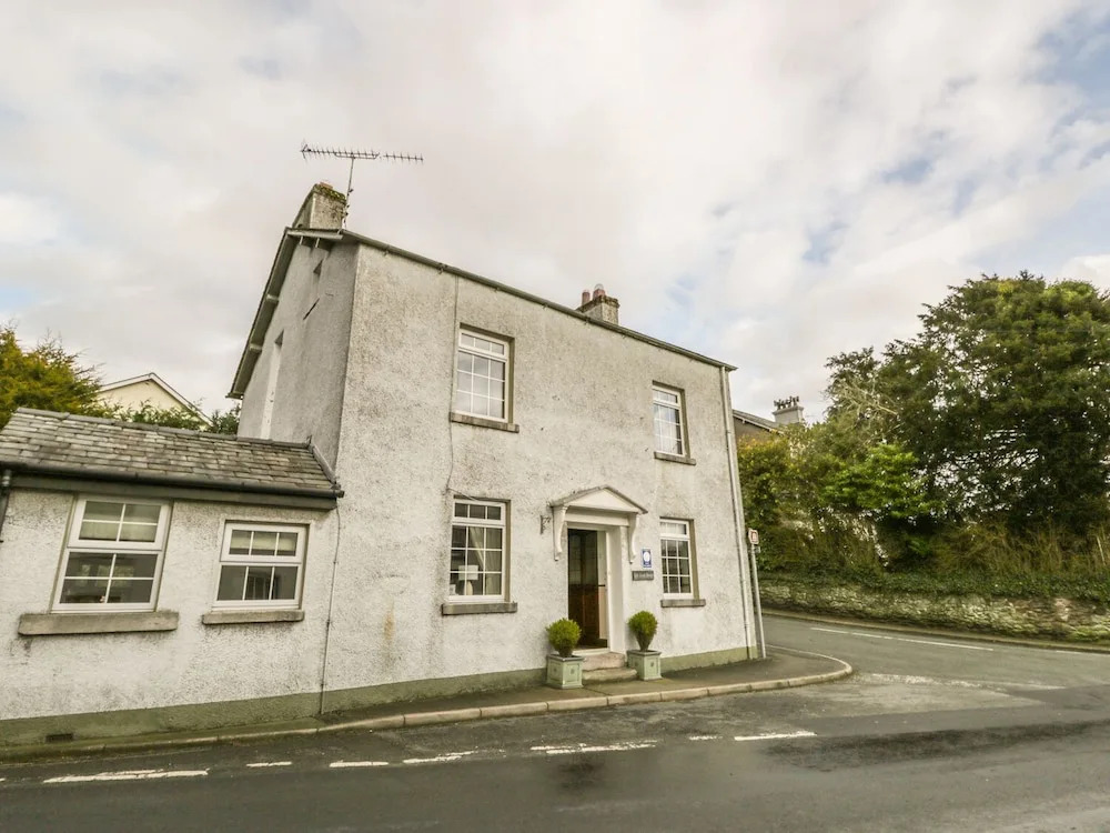 Old Bank House