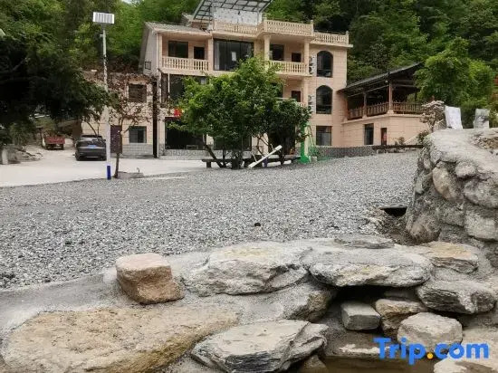 Shennongjia Bear Infestation Homestay